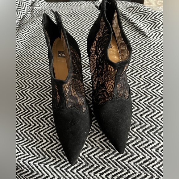 Italian Genuine Leather Black Suede Lace Heels - Picture 2 of 7